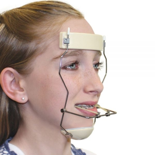 Reverse Pull Facemask   